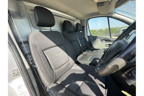 1.6 dCi ENERGY 27 Sport Nav Panel Van 5dr Diesel Manual SWB Standard Roof Euro 6 (s/s) (125 ps)