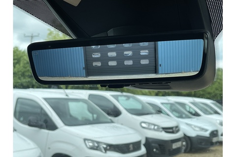 2.0 300 EcoBlue Limited Crew Van Double Cab 5dr Diesel Manual L2 H1 Euro 6 (s/s) (130 ps)