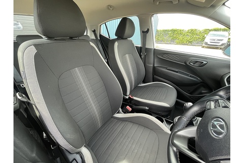 1.0 SE Hatchback 5dr Petrol Manual Euro 6 (s/s) (67 ps)