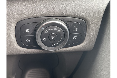 2.0 300 EcoBlue Limited Crew Van Double Cab 5dr Diesel Manual L2 H1 Euro 6 (s/s) (130 ps)