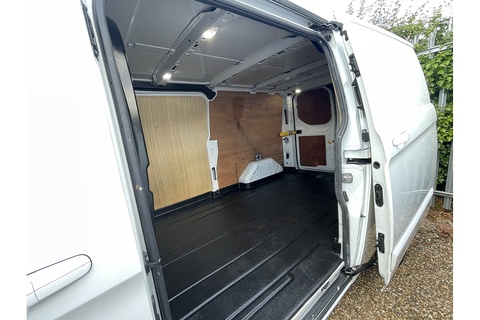 2.0 300 EcoBlue Limited Panel Van 5dr Diesel Manual L2 H1 Euro 6 (s/s) (130 ps)