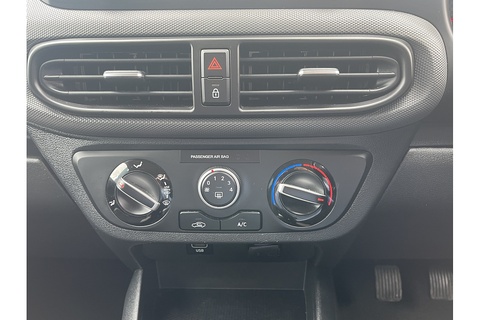 1.0 SE Hatchback 5dr Petrol Manual Euro 6 (s/s) (67 ps)