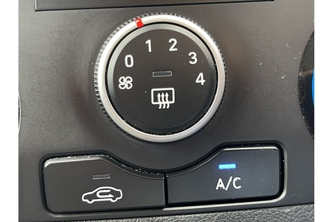 1.0 SE Hatchback 5dr Petrol Manual Euro 6 (s/s) (67 ps)