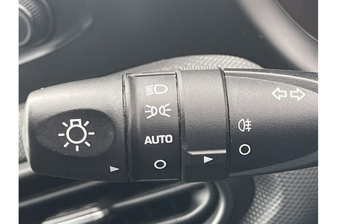 1.0 SE Hatchback 5dr Petrol Manual Euro 6 (s/s) (67 ps)