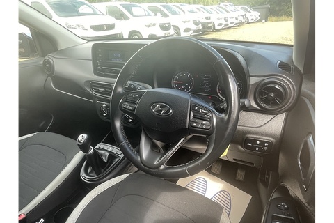 1.0 SE Hatchback 5dr Petrol Manual Euro 6 (s/s) (67 ps)