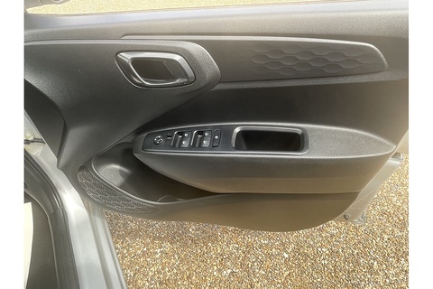 1.0 SE Hatchback 5dr Petrol Manual Euro 6 (s/s) (67 ps)