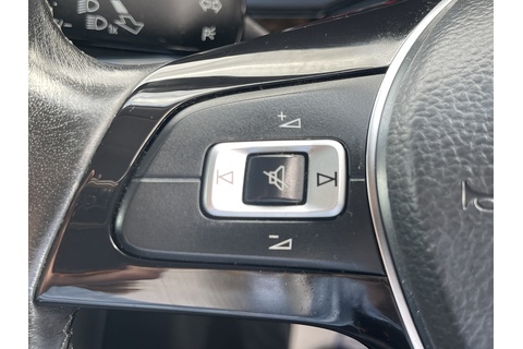 1.0 TSI SE Hatchback 5dr Petrol Manual Euro 6 (s/s) (95 ps)