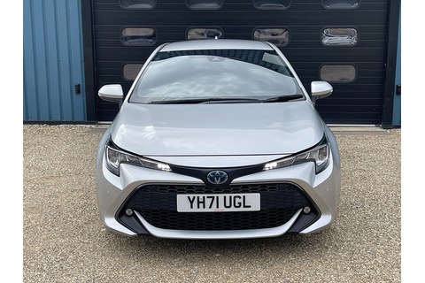 1.8 VVT-h GPF Icon Tech Hatchback 5dr Petrol Hybrid CVT Euro 6 (s/s) (122 ps)