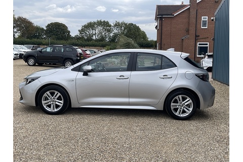 1.8 VVT-h GPF Icon Tech Hatchback 5dr Petrol Hybrid CVT Euro 6 (s/s) (122 ps)