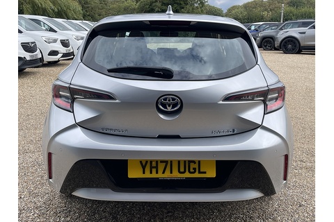 1.8 VVT-h GPF Icon Tech Hatchback 5dr Petrol Hybrid CVT Euro 6 (s/s) (122 ps)