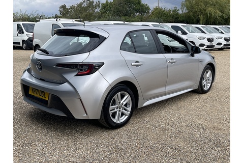 1.8 VVT-h GPF Icon Tech Hatchback 5dr Petrol Hybrid CVT Euro 6 (s/s) (122 ps)