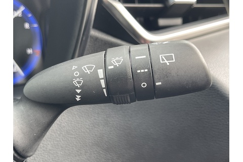 1.8 VVT-h GPF Icon Tech Hatchback 5dr Petrol Hybrid CVT Euro 6 (s/s) (122 ps)