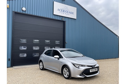 1.8 VVT-h GPF Icon Tech Hatchback 5dr Petrol Hybrid CVT Euro 6 (s/s) (122 ps)