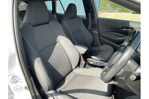 1.8 VVT-h GPF Icon Tech Touring Sports 5dr Petrol Hybrid CVT Euro 6 (s/s) (122 ps)