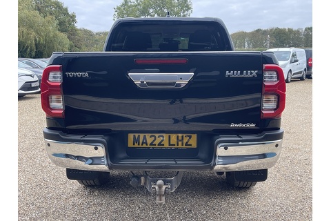 2.8 D-4D Invincible Pickup Double Cab 4dr Diesel Auto 4WD Euro 6 (s/s) (204 ps)