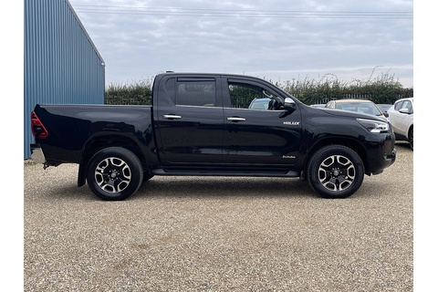 2.8 D-4D Invincible Pickup Double Cab 4dr Diesel Auto 4WD Euro 6 (s/s) (204 ps)