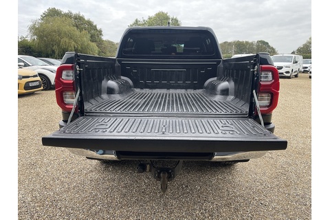 2.8 D-4D Invincible Pickup Double Cab 4dr Diesel Auto 4WD Euro 6 (s/s) (204 ps)