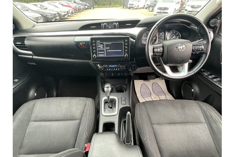 2.8 D-4D Invincible Pickup Double Cab 4dr Diesel Auto 4WD Euro 6 (s/s) (204 ps)