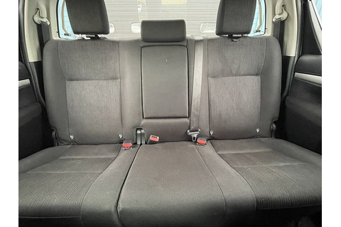 2.8 D-4D Invincible Pickup Double Cab 4dr Diesel Auto 4WD Euro 6 (s/s) (204 ps)