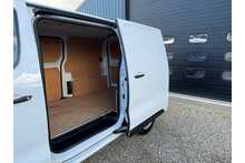 Peugeot Expert BlueHDi 1000 Professional Premium + 2023