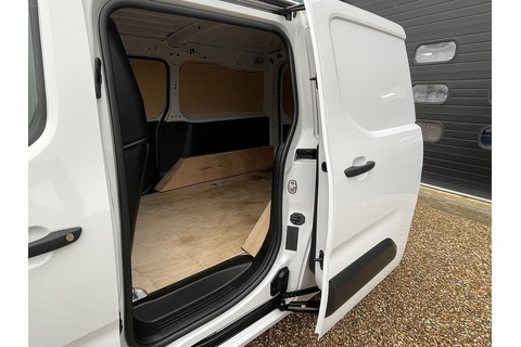 1.5 BlueHDi 950 Professional Long Panel Van 6dr Diesel Manual LWB Euro 6 (s/s) (100 ps)