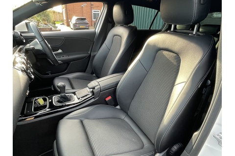 1.3 A180 Sport Hatchback 5dr Petrol Manual Euro 6 (s/s) (136 ps)