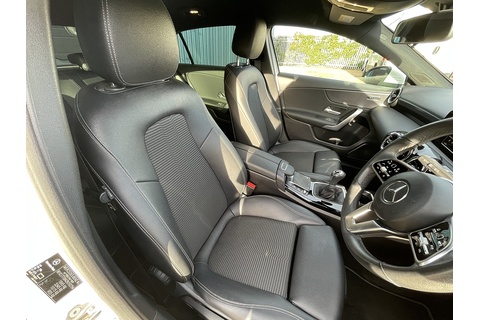 1.3 A180 Sport Hatchback 5dr Petrol Manual Euro 6 (s/s) (136 ps)