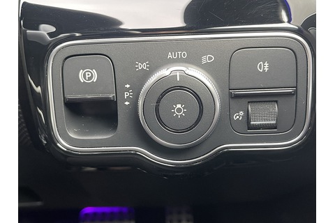 1.3 CLA200 AMG Line (Executive) Shooting Brake 5dr Petrol 7G-DCT Euro 6 (s/s) (163 ps)