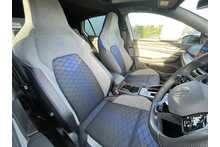 Volkswagen Golf TSI R Black Edition 2025