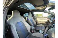 Volkswagen Golf TSI R Black Edition 2025