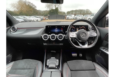 1.3 GLA200 AMG Line (Executive) SUV 5dr Petrol 7G-DCT Euro 6 (s/s) (163 ps)