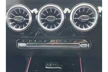 Mercedes-Benz GLA GLA200 AMG Line 2023