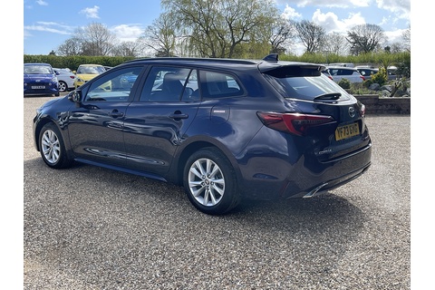 1.8 VVT-h Icon Touring Sports 5dr Petrol Hybrid CVT Euro 6 (s/s) (140 ps)