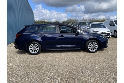 1.8 VVT-h Icon Touring Sports 5dr Petrol Hybrid CVT Euro 6 (s/s) (140 ps)