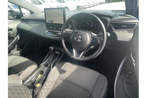 1.8 VVT-h Icon Touring Sports 5dr Petrol Hybrid CVT Euro 6 (s/s) (140 ps)