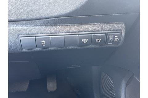 1.8 VVT-h Icon Touring Sports 5dr Petrol Hybrid CVT Euro 6 (s/s) (140 ps)