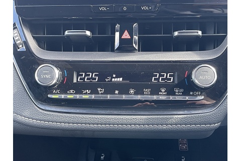 1.8 VVT-h Icon Touring Sports 5dr Petrol Hybrid CVT Euro 6 (s/s) (140 ps)