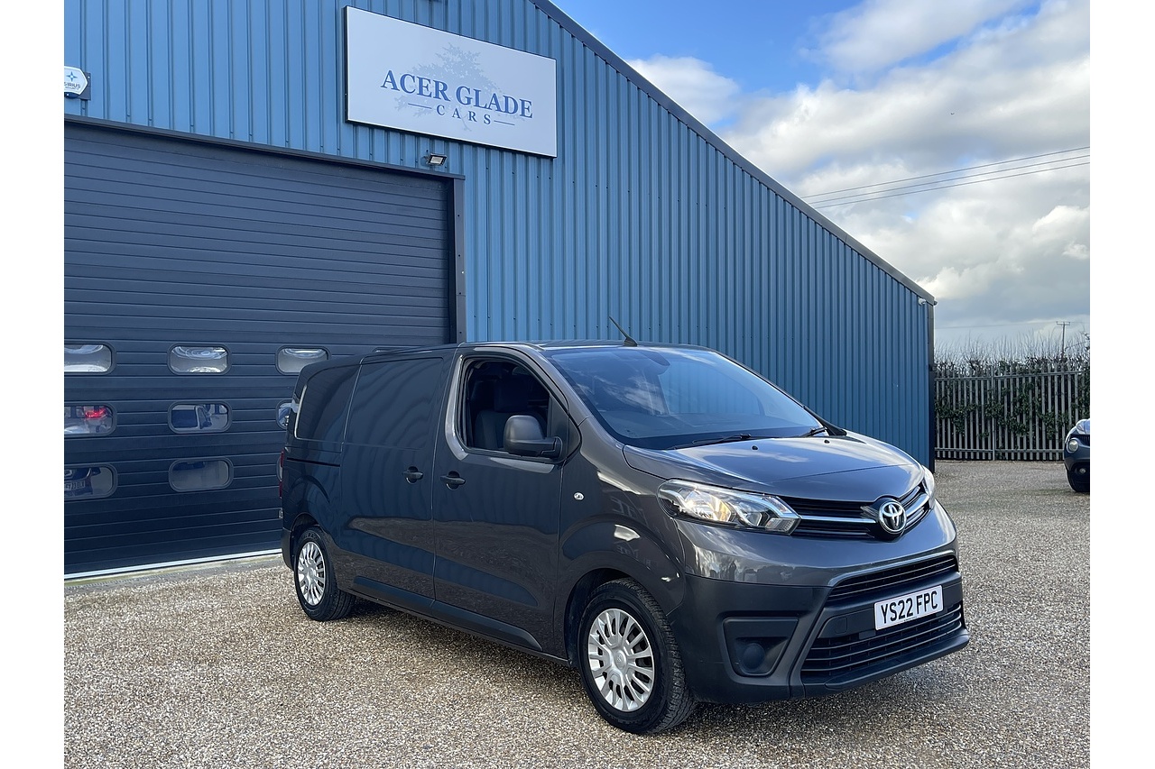 Toyota 1.5D Icon Medium Panel Van 6dr Diesel Manual MWB Euro 6 (s/s) (120 bhp)