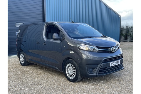 1.5D Icon Medium Panel Van 6dr Diesel Manual MWB Euro 6 (s/s) (120 bhp)