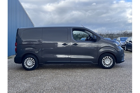 1.5D Icon Medium Panel Van 6dr Diesel Manual MWB Euro 6 (s/s) (120 bhp)