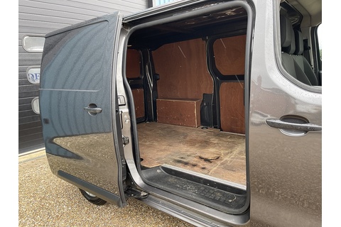 1.5D Icon Medium Panel Van 6dr Diesel Manual MWB Euro 6 (s/s) (120 bhp)