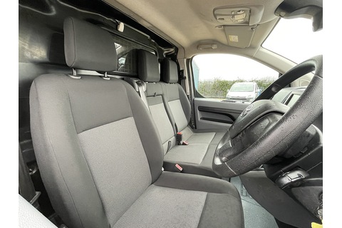 1.5D Icon Medium Panel Van 6dr Diesel Manual MWB Euro 6 (s/s) (120 bhp)