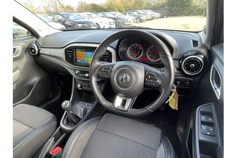 1.5 VTi-TECH Exclusive Nav Hatchback 5dr Petrol Manual Euro 6 (s/s) (106 ps)