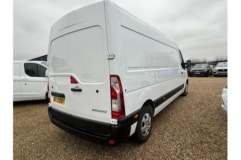 2.3 dCi 35 Business+ Panel Van 4dr Diesel Manual FWD LWB Medium Roof Euro 6 (135 ps)