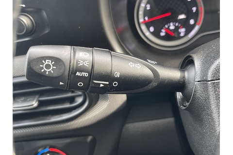 1.0 SE Hatchback 5dr Petrol Manual Euro 6 (s/s) (67 ps)