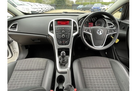 T SRi Coupe 1.4 Manual Petrol