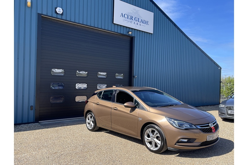 Vauxhall 1.6 CDTi BlueInjection SRi Nav Hatchback 5dr Diesel Manual Euro 6 (s/s) (136 ps)