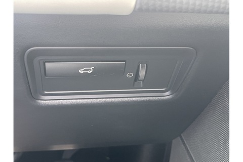 V8 SVR SUV 5.0 Automatic Petrol