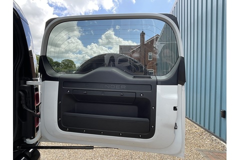 3.0 D200 MHEV Hard Top SUV 3dr Diesel Auto 4WD SWB Euro 6 (s/s) (200 ps)