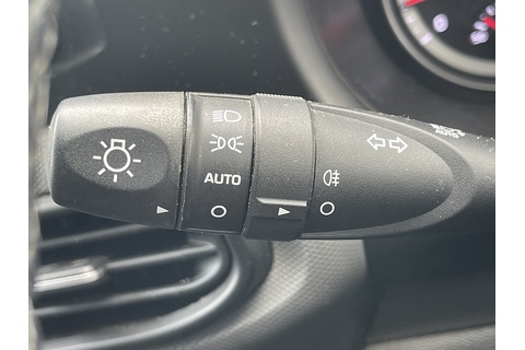 1.0 SE Hatchback 5dr Petrol Manual Euro 6 (s/s) (67 ps)